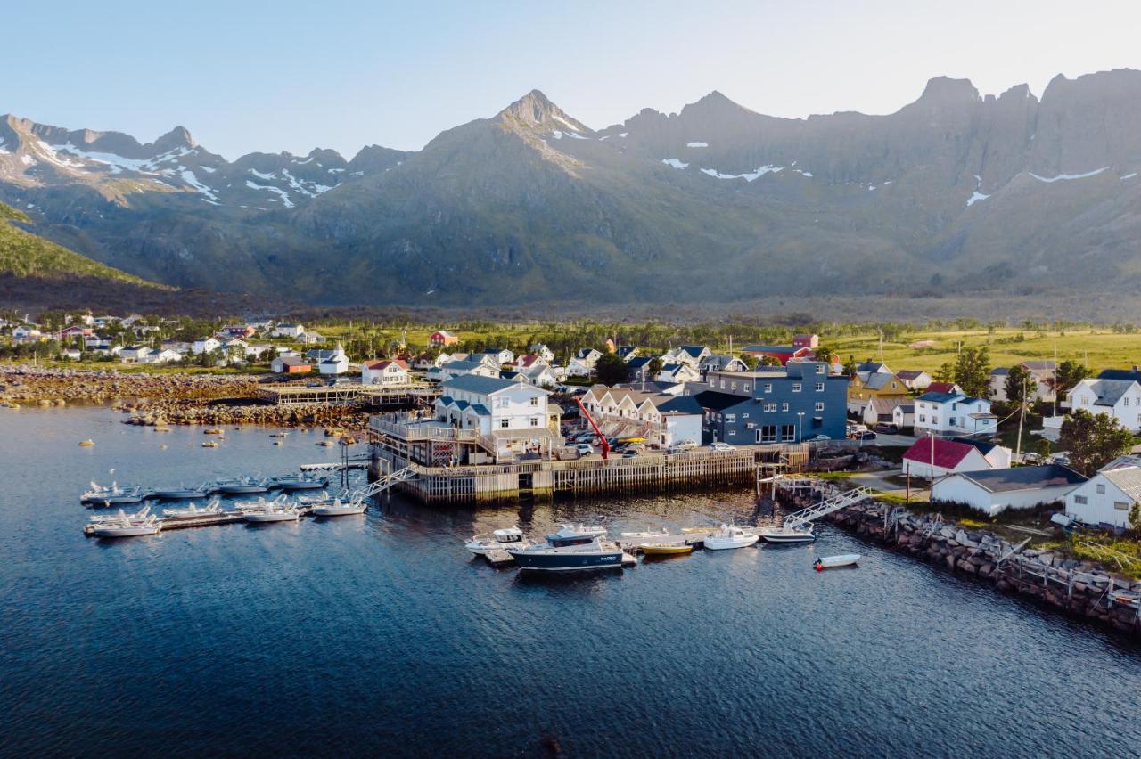ホテル Mefjord Brygge Mefjordvær エクステリア 写真