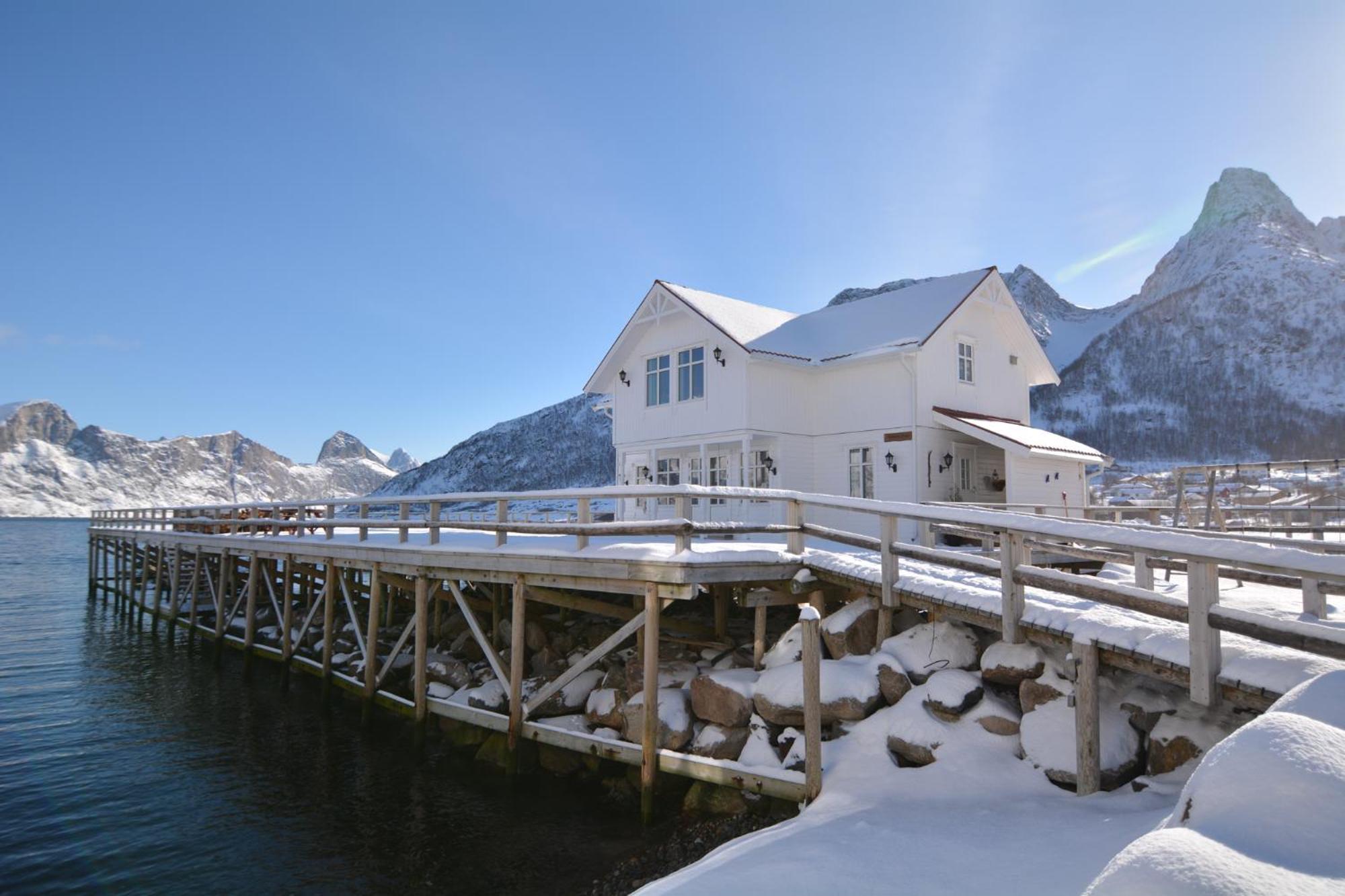 ホテル Mefjord Brygge Mefjordvær エクステリア 写真